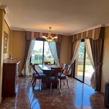 Gran La Nucia Chalet Cautivador